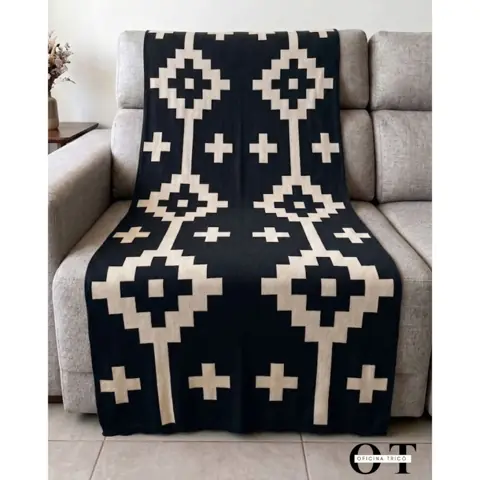 Manta Decorativa Tricot Para Sofá, Cama ou Poltrona Elegante Estampa Geométrica Tricô Faixa Pampa