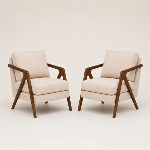 Kit De 2 Poltronas Decorativa Mona Luxo Recepção Escritório Sala Estar Pés Em Madeira Maciça