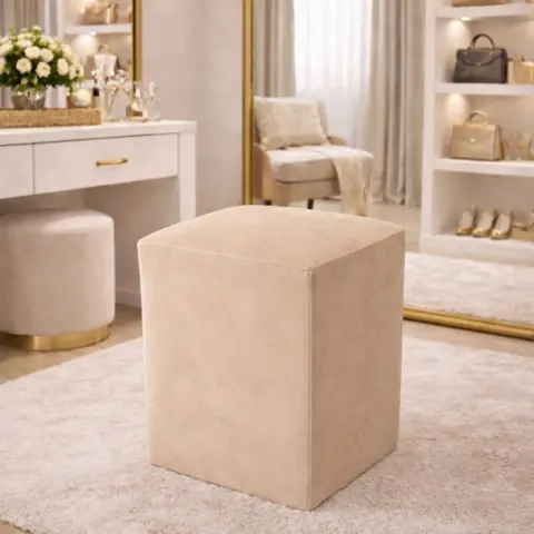 Puff Banqueta Quadrado Super Macio Multiuso em veludo Conforto Versatilidade para Qualquer Ambiente